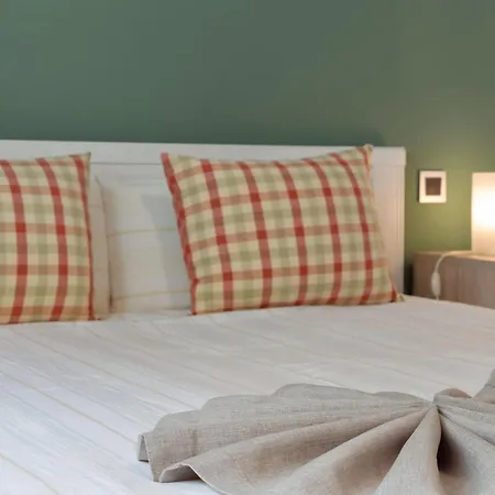 Piso Con Balcón Cerca De La Playa Apartamento *