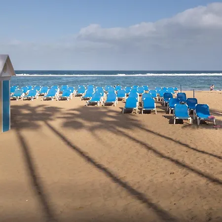 Piso Con Balcon Cerca De La Playa *
